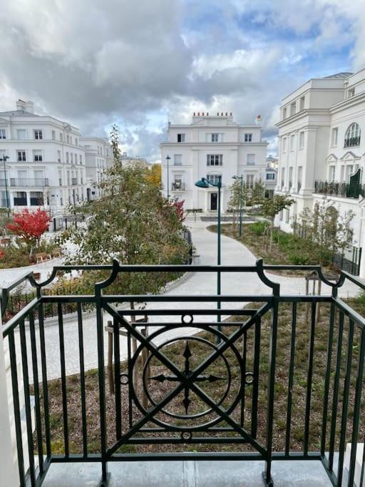 Suite Cartier Near Disneyland Paris Serris Exterior foto
